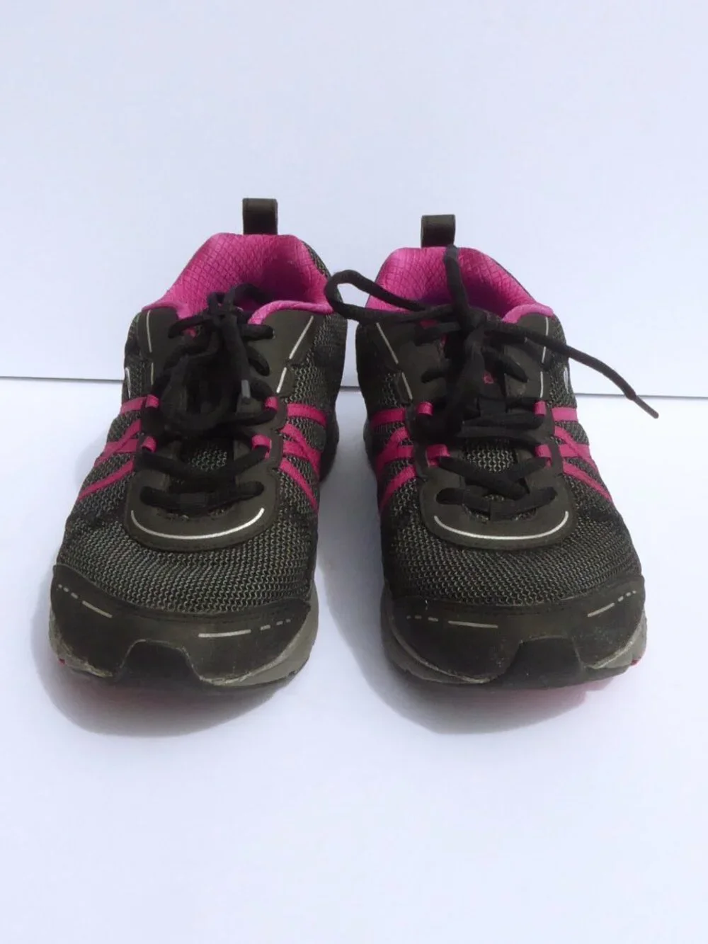 Abeo black mesh and hot pink criss cross striped sneakers women's size 8.5